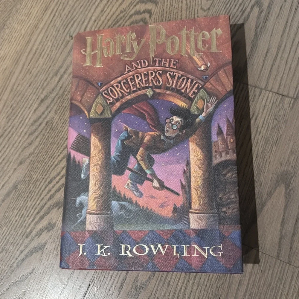 Harry Potter and‎ the Sorcerer's Stone JK Rowling 1998 US First American Edition
